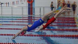  Пловцы Сахалина вступили в борьбу за награды региональных соревнований