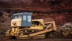 В Южно-Сахалинске раскопали потенциально взрывоопасный предмет