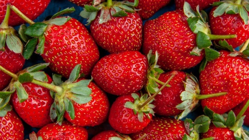 Как легко и быстро помыть клубнику перед едой: пошаговая инструкция