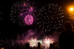 «Город шумит от восторга фейерверка»: в Южно-Сахалинске прогремели тысячи залпов в Новый год