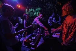 Беседы под китайский чай предлагают вместо ночных дискотек в Южно-Сахалинске