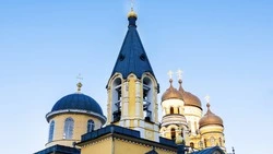 Церковный праздник 8 февраля 2026: традиции, строгие запреты и народные приметы дня