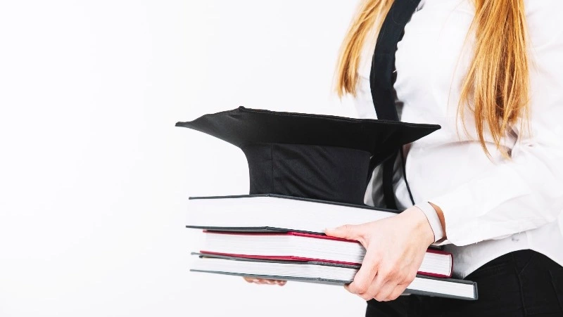 В России для абитуриентов педвузов введут профильное вступительное испытание