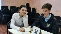 Юные томаринцы состязались за звание лучшего знатока профессий в конкурсе «Эрудит»