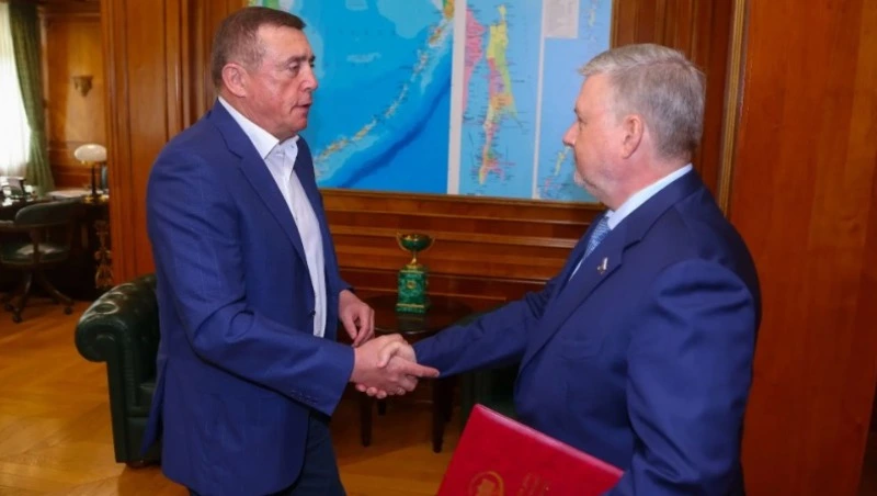 Валерий Лимаренко и Георгий Карлов обсудили итоги работы Госдумы для Сахалинской области