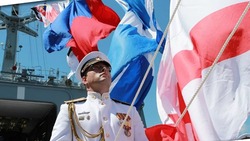 Депутат Госдумы поздравил военных моряков с профессиональным праздником