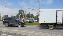 В центре Южно-Сахалинска лоб в лоб столкнулись две иномарки