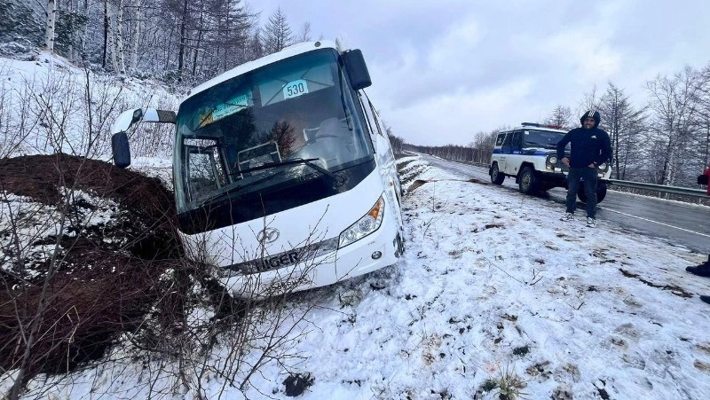 В ГАИ назвали причину ДТП с пассажирским автобусом на севере Сахалина