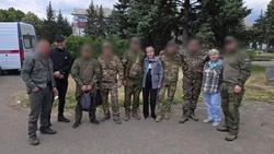 Партийцы из Углегорского района навестили бойцов в зоне СВО
