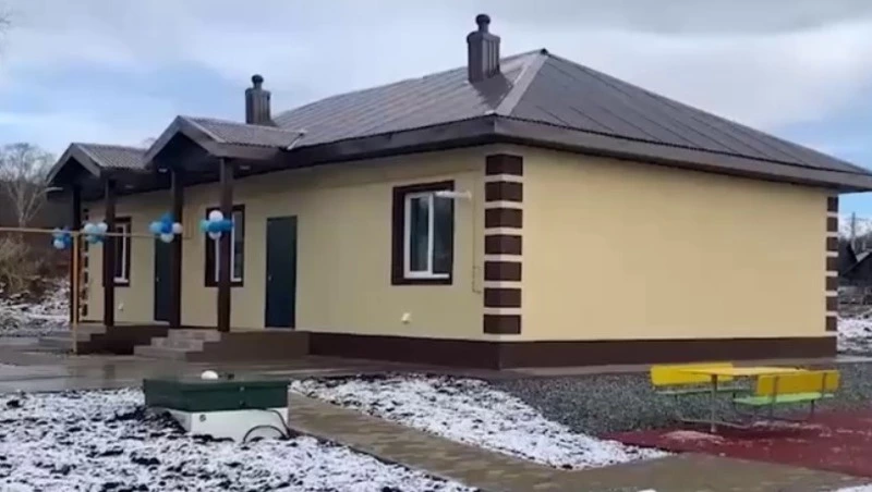 Шесть семей получили ключи от новых домов в селе Анивского района