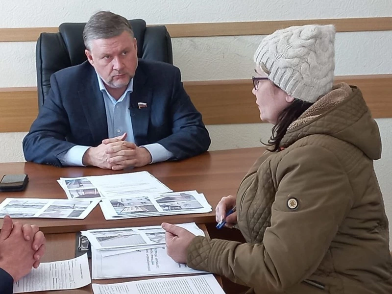 Депутат Госдумы Георгий Карлов помог решить коммунальные проблемы жителей Сахалина