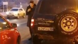 Женщина на автомобиле врезалась в джип и скрылась с места ДТП в Южно-Сахалинске