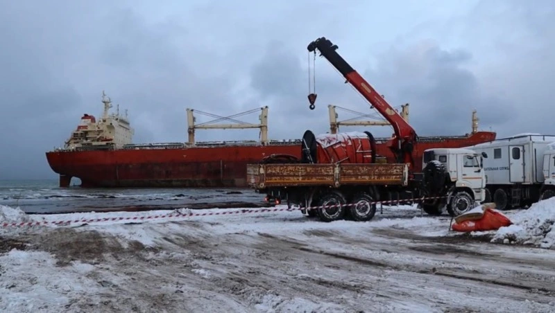 Эксперт назвал причину посадки судна из Китая на мель у Сахалина