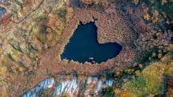 Сахалинцам показали озеро в виде сердца в День святого Валентина