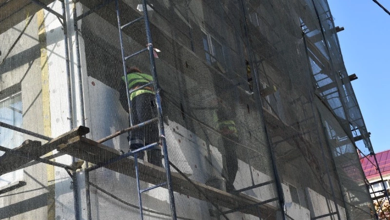 Более 100 жилых домов на Сахалине обновили системы энергоснабжения в 2022 году