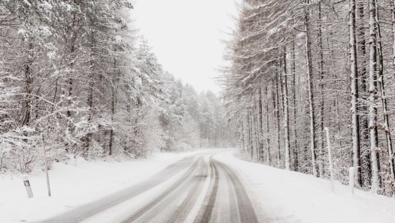 На юге Сахалина закрыли для движения ряд муниципальных дорог