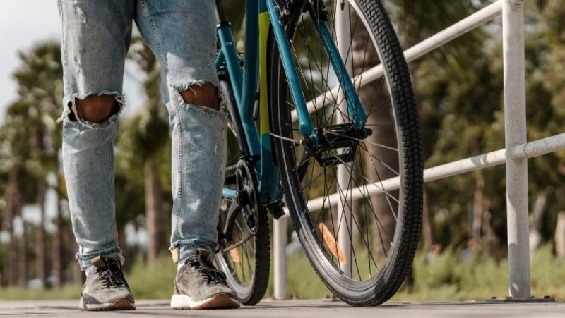 Житель Смирных не смог научиться кататься на велосипеде, поэтому решил украсть его