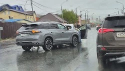 «Китаец» протаранил Honda в Южно-Сахалинске в районе «Слезы»