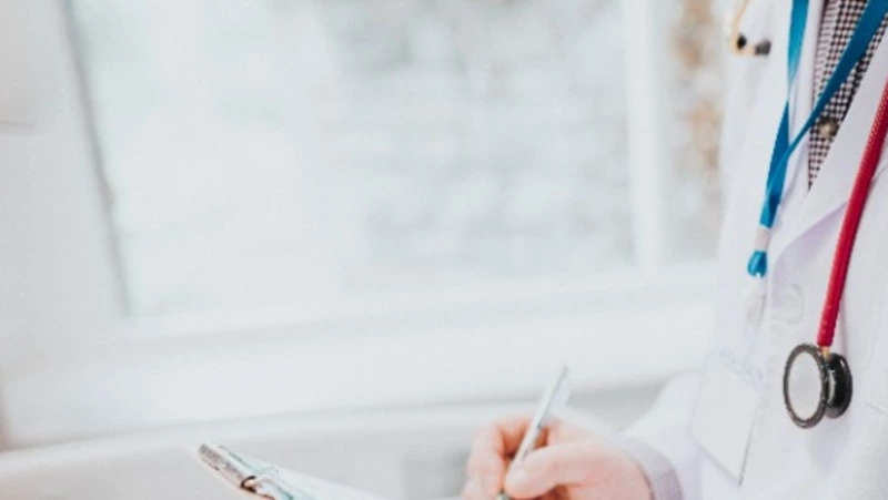 Минздрав: Жириновский уже неделю лежит в клинической больнице