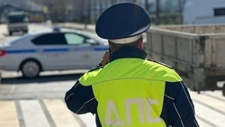 Условный срок и штраф получили мигранты в Аниве за использование поддельных водительских прав