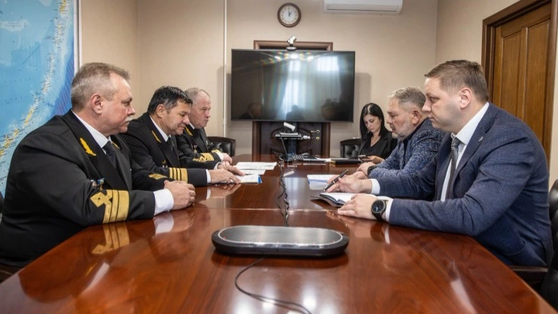 Вопросы транспортной доступности Сахалина и Курил обсудили с руководителем Росморречфлота Тарасенко