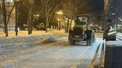 Более 80 единиц техники бросили на расчистку улиц Южно-Сахалинска от снега