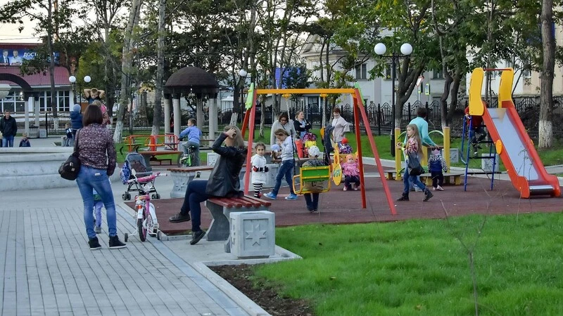 В сквере Углегорска появился бесплатный Wi-Fi