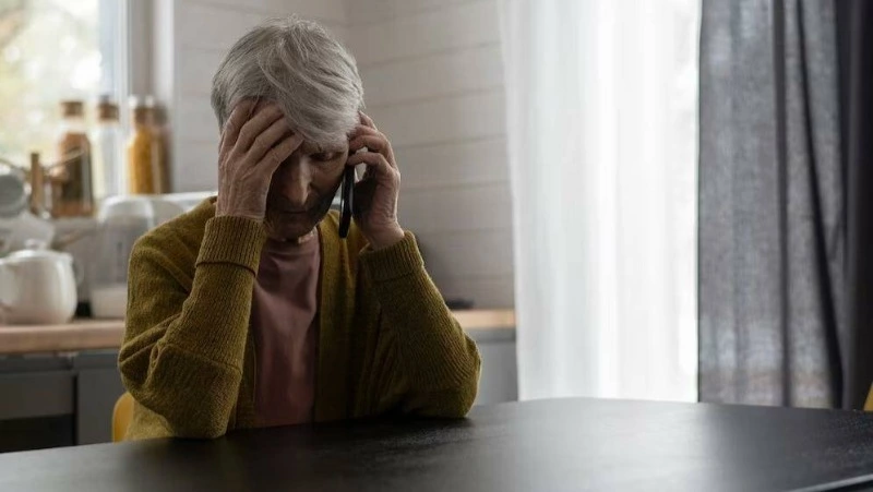 Трое жителей Сахалина стали жертвами псевдосотрудников банка и биржи