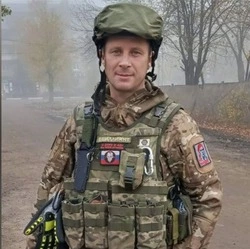  Ветеран СВО Илья Крюков проходит стажировку в сахалинском министерстве благодаря кадровой программе