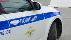 В Южно-Сахалинске мужчина с пистолетом пытался угнать машину
