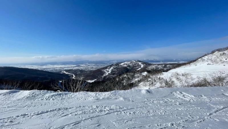 Восточный ветер принесет на Сахалин и Курилы слабый снег 18 января