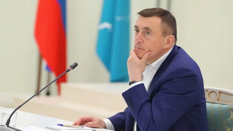 Углегорцы с 2019 года так и не смогли найти обещанный тротуар