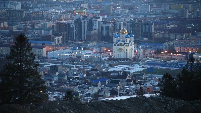 Солнечную и теплую погоду спрогнозировали в Южно-Сахалинске на 15 апреля