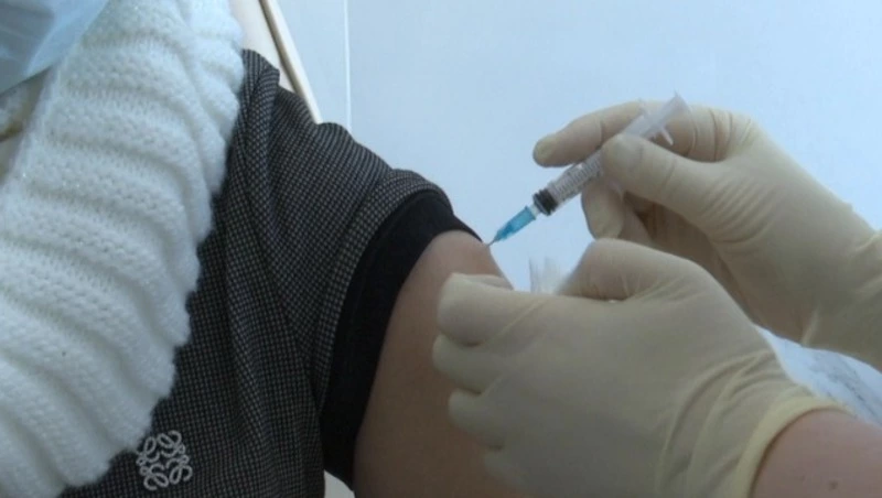 Телевизор за прививку: кто может получить приз на Сахалине