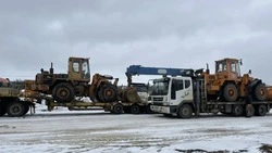 Дополнительная спецтехника прибыла в Оху для помощи в расчистке дворов и улиц