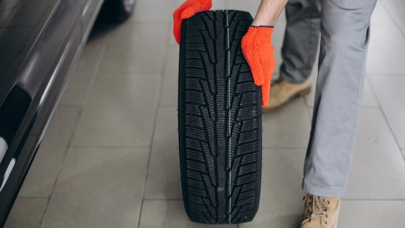 Россияне тратят на зимние шины в среднем 24 тысячи рублей
