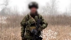 Военнослужащие поздравили жителей Сахалина с передовой с Новым годом