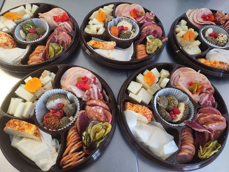 Сахалинские фермеры изготавливают элитные сыры и мясные деликатесы