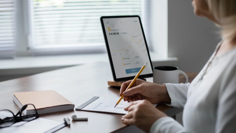 Сервис по поиску работы будет отмечать вакансии со средней рыночной зарплатой 