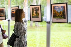 В городском парке Южно-Сахалинска открылась фотовыставка к 140-летию города