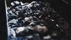 Жители Южно-Сахалинска скупили более 5,5 тысячи тонн угля с начала осени