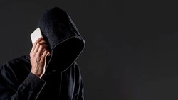 Две сахалинки лишились почти двух миллионов рублей из-за мошенников