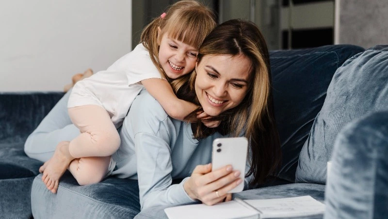 «Вебер»: для 87% россиян важно проводить как можно больше времени вместе с семьей