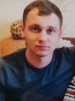 Мужчина с татуировкой в виде коронованного льва на предплечье пропал в Южно-Сахалинске 