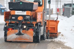 Ради школьников в Южно-Сахалинске расчистят 27 километров тротуаров