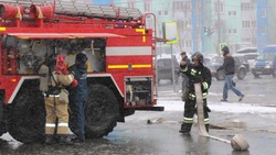 Продуктовый магазин загорелся в Южно-Сахалинске 9 ноября