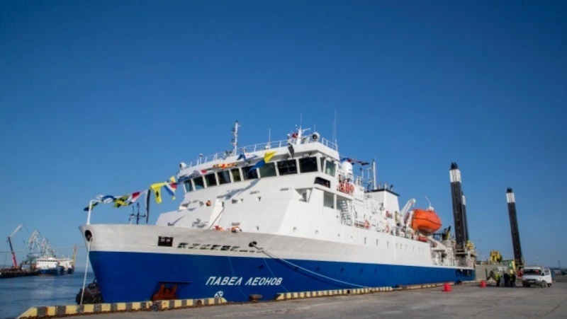 Посадку на теплоход «Павел Леонов» до Южно-Курильска задержали на час из-за метели 26 декабря 