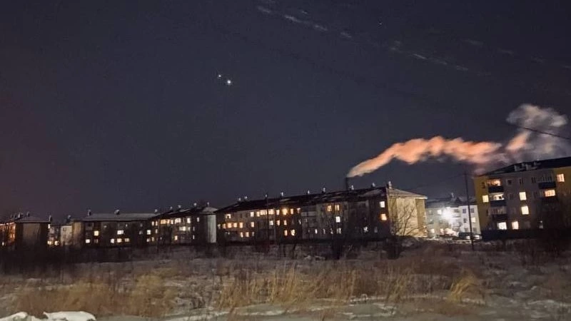 Два «загадочных объекта» зависли над Поронайском