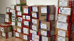 Больше 100 посылок для бойцов СВО принесли жители Сахалина в пункт сбора