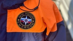 Огонь охватил бытовое помещение в Корсакове 14 сентября